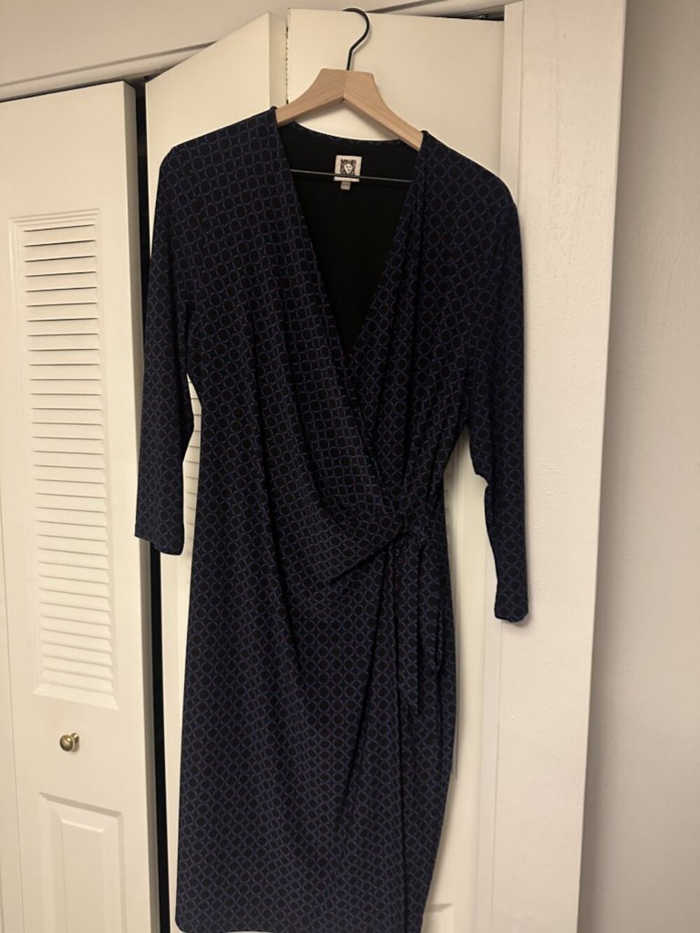 Dresses - Picture 3 of 4